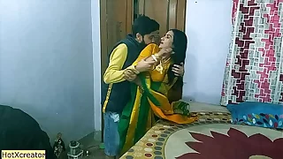Indian hot Milf aunty vs Innocent teen New Indian sex with hindi audio